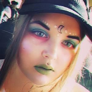 Meet your Posher, Ash